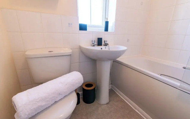 Mandarin Styles 3 Bedroom W/garden in Derby