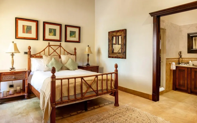 Mediterranean-style Flamingo Mansion Offers the Ultimate in Beachfront Luxury