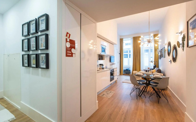 Elegant & Bright Flat by LovelyStay