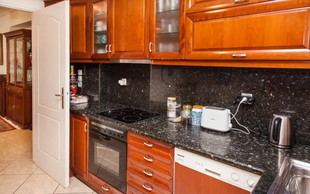 Beautiful 3 bedrooms apt in N. Smirni