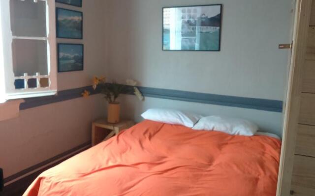 Dominica Hostel