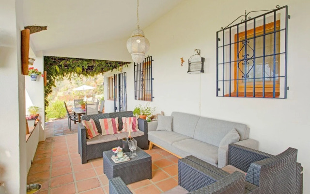 Serene Holiday Home in Sayalonga With Private Pool