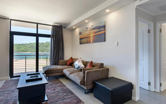 uSHAKA WATERFRONT - OUTSTANDING OPEN OUTLOOKS
