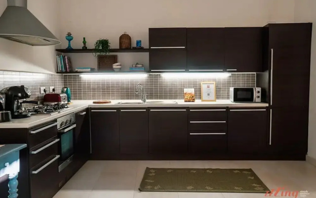 A pet Friendly Farmhouse With a Rooftop Pool