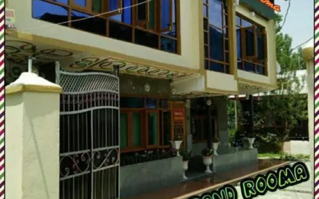 Grand Rooma