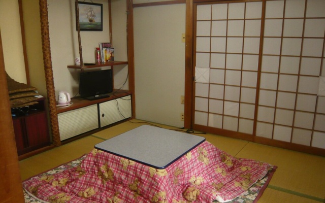 Youth Hostel WANIHIMA~Lakeside BIWA – Guest Rooms – Otsu
