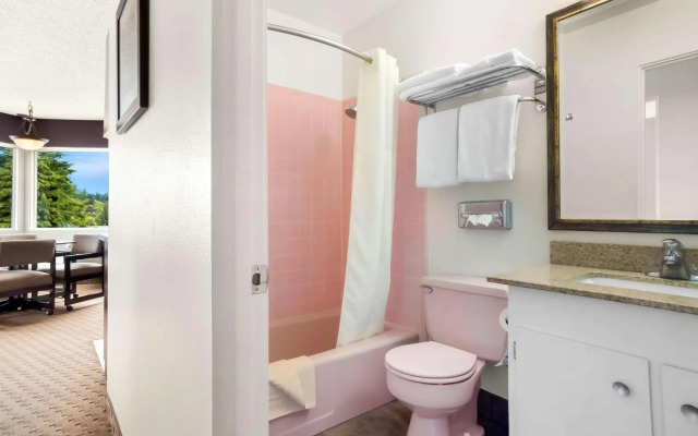 Quality Inn Port Angeles - near Olympic National Park