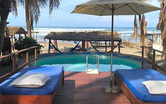 Casa de las Olas Surf & Beach Club