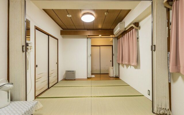 OYO 44615 Business Hotel Green