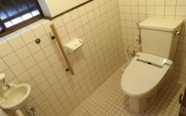 Wholeearth Ryokan Hiroshima