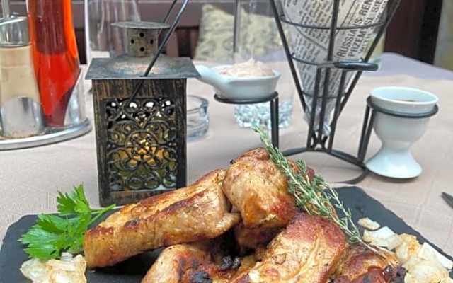 Family Hotel Varosha 2003