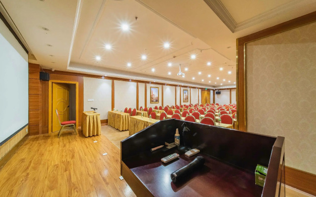 Vienna international hotel (zhuhai lovers middle road haibin store)