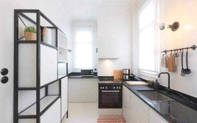 Trilogy Black Penthouse