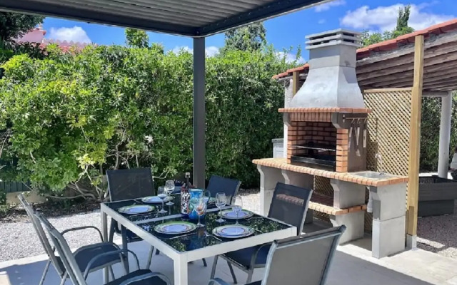 Casa Thea Family Villa With Private Heated Swimm