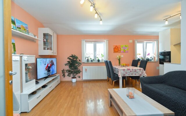 Apartment 1873