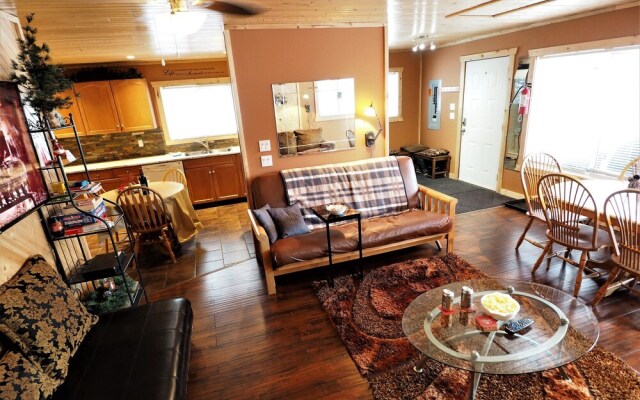 Mountain Air Retreat - 3 Br Cabin