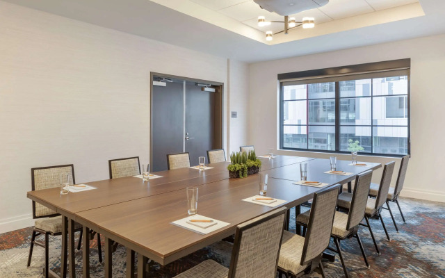 Cambria Hotel Denver Downtown RiNo