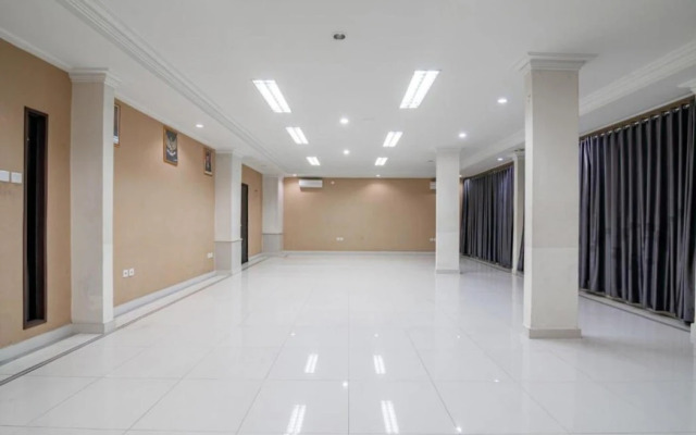 Collection O Senapelan Near Rsud Petala Bumi Formerly De Town Hotel