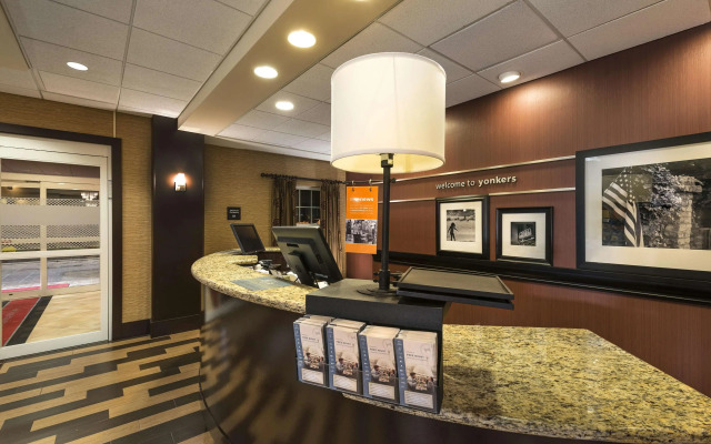 Hampton Inn & Suites Yonkers