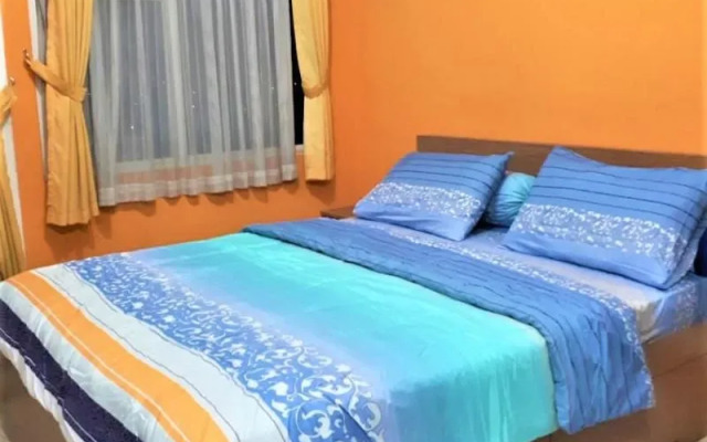 Modern Residence 3 by Hendra