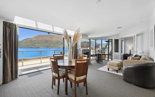 6-Bedroom Penthouse Apartment - The Beacon