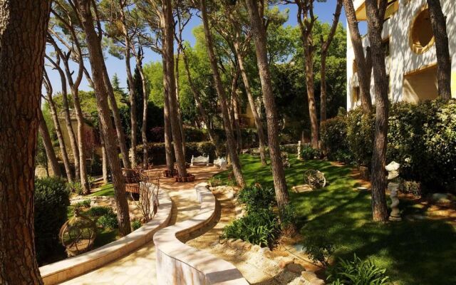 Grand Hills Hotel & Spa