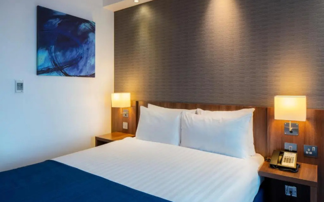 Holiday Inn Express Birmingham–South A45