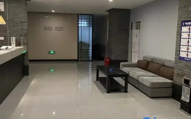 Elai Hotel (Nanjing Dingjiazhuang Metro Station)