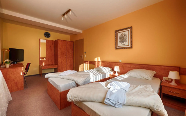 Airport Global Hotel, Olive INN