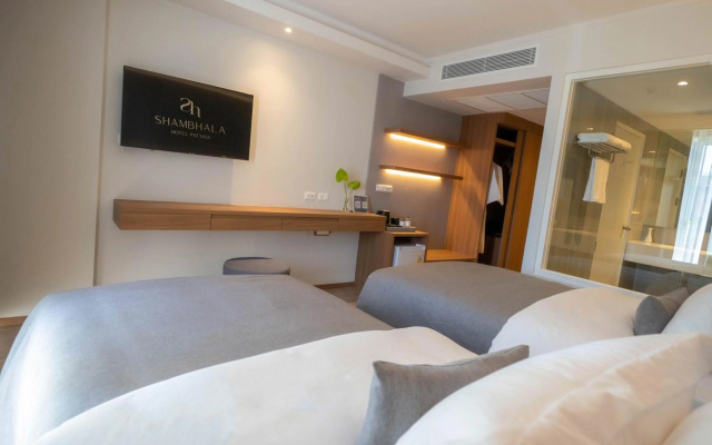 Xanadu Beach Resort - Image 2