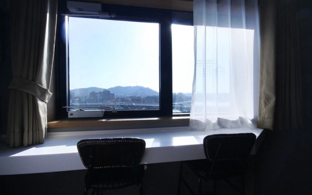 Jinju Hotel The Cloud