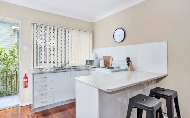 Sensational 1 Bedroom Apartment New Farm