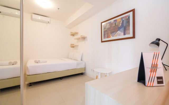 Spacious Bassura City Apartment with Pool View