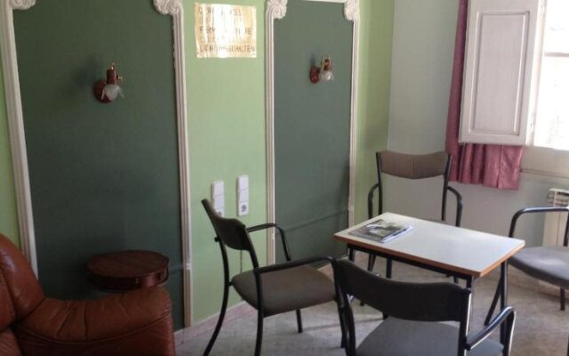 Hostal Porta de Ferro