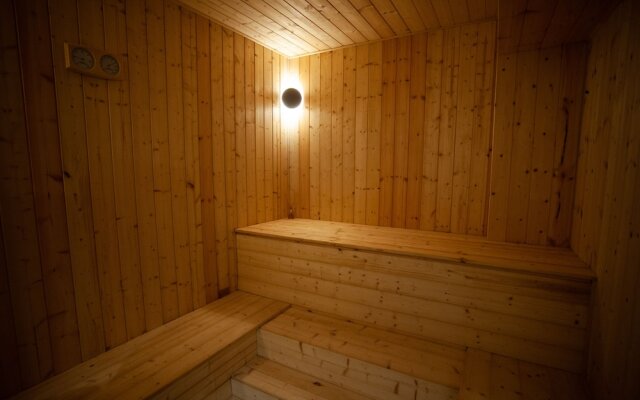 Doanesia Premium Hotel & Spa