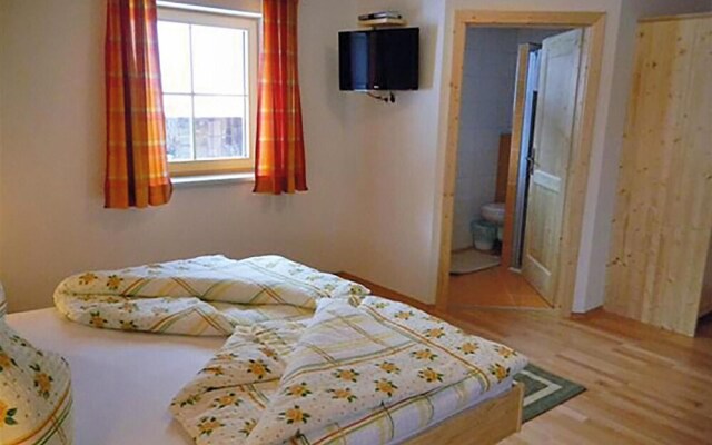 Awesome Home in Weisspriach With 3 Bedrooms, Sauna and Wifi