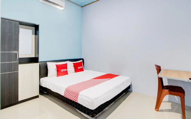 Hotel O Alun-Alun Purwokerto Near Gor Satria Purwokerto Formerly Guest House Blessing – Guest Rooms – Purwokerto