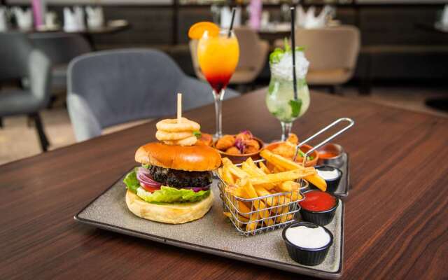 DoubleTree by Hilton London Heathrow Airport