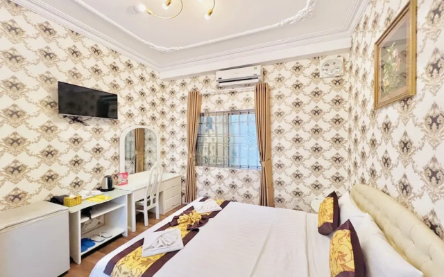 RedDoorz Truc Huyen Hotel