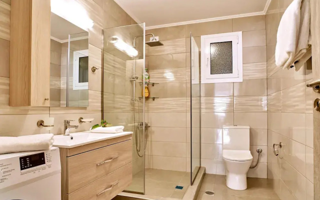 Lake View Suites
