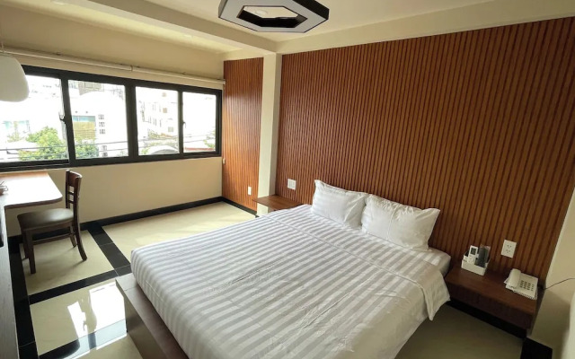 ARA Gem Hotel