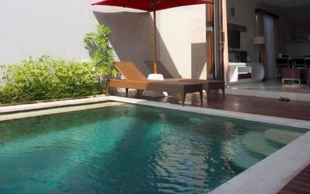 Kim Villa