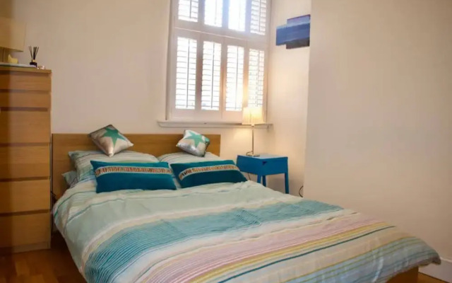 Charming City Centre Flat, Edinburgh