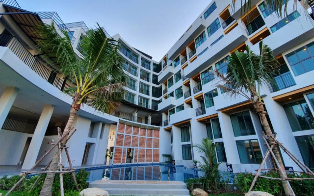 Atom Phuket Hotel