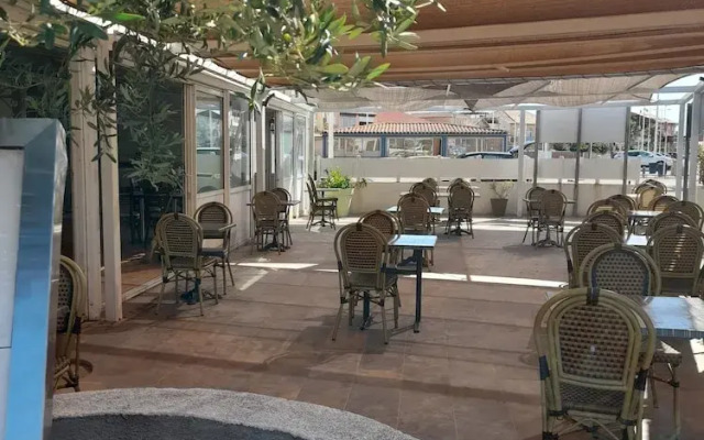 Hotel calypso fos