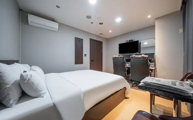Dongtan Hotel Amor