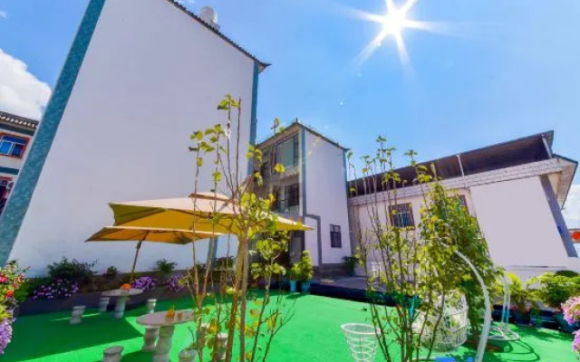 Erpan Qingfeng Inn (Erhai Branch, Dali)