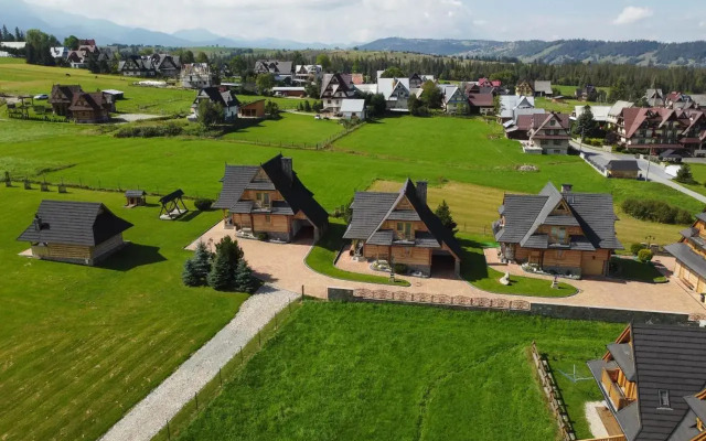 Folk Resort Domki i Apartamenty
