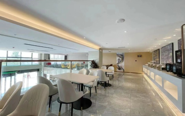 GreenTree Inn Chuzhou Wandong International Car City Express Hotel