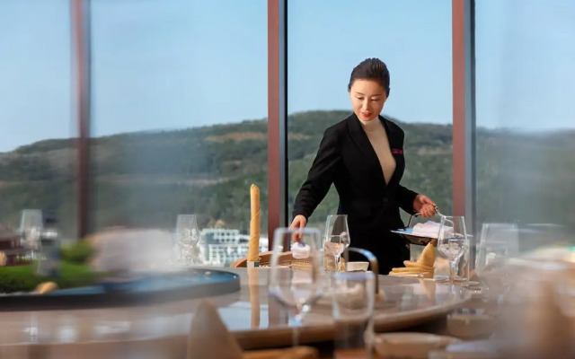Crowne Plaza Zhoushan Seaview, an IHG Hotel